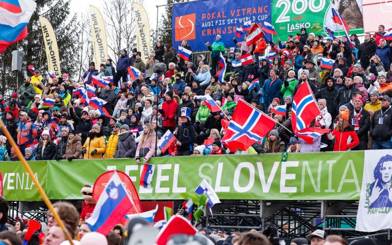 Žan Kranjec s številko 10